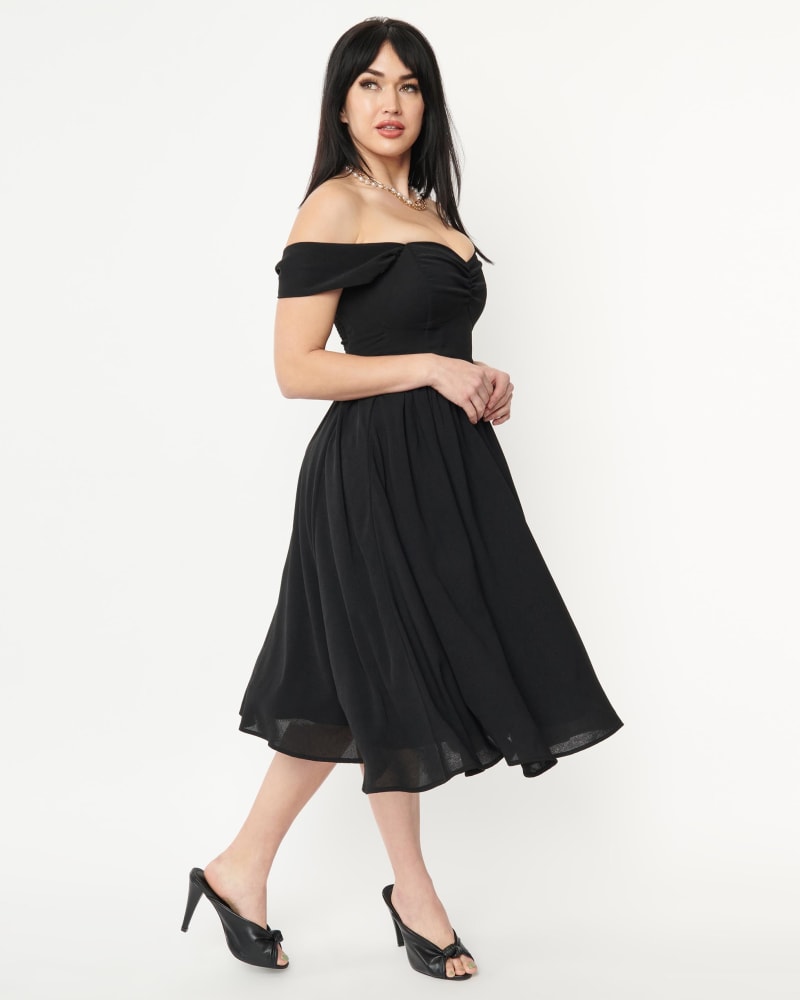 Off shoulder swing dress store